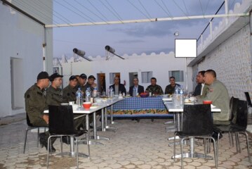 إفطار والي القصرين مع حماة الحدود التونسية